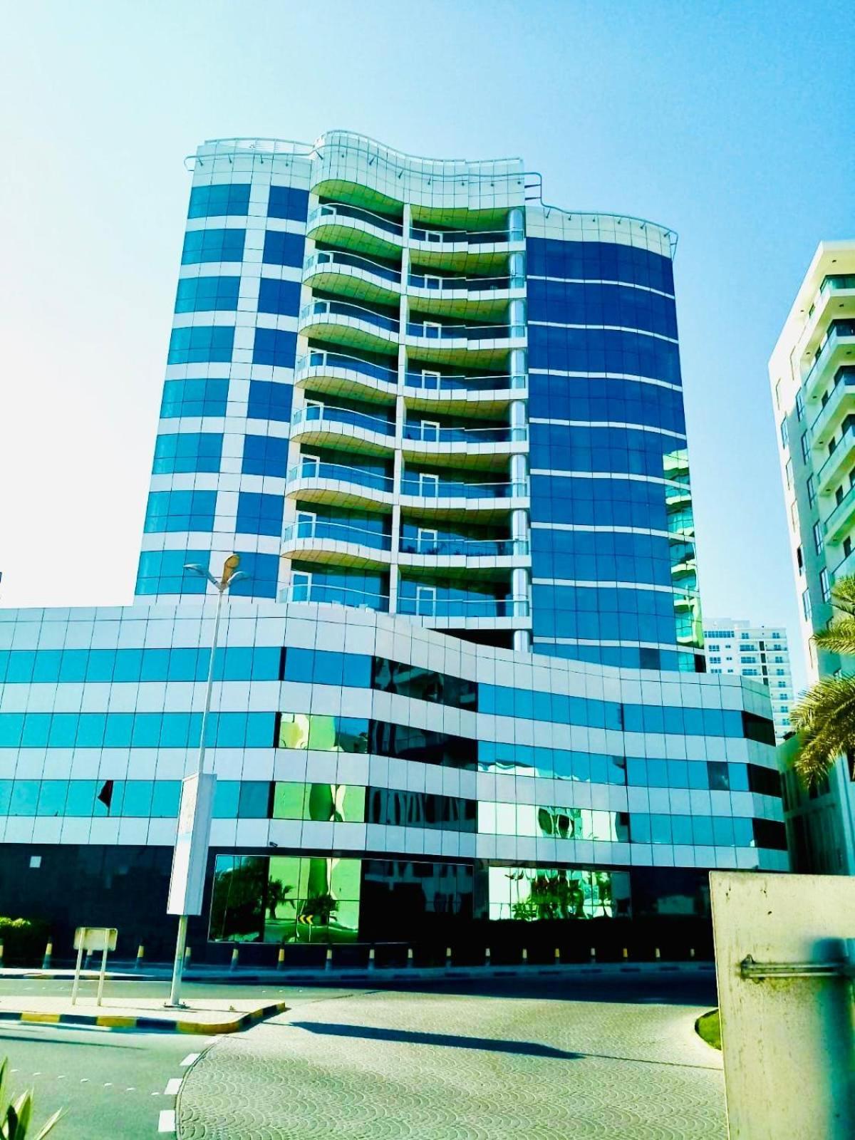 Saxophone Suites Muharraq Exterior photo